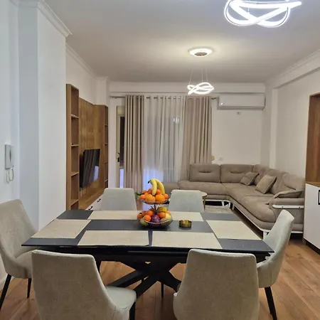 Familja Kapaj Appartamento *